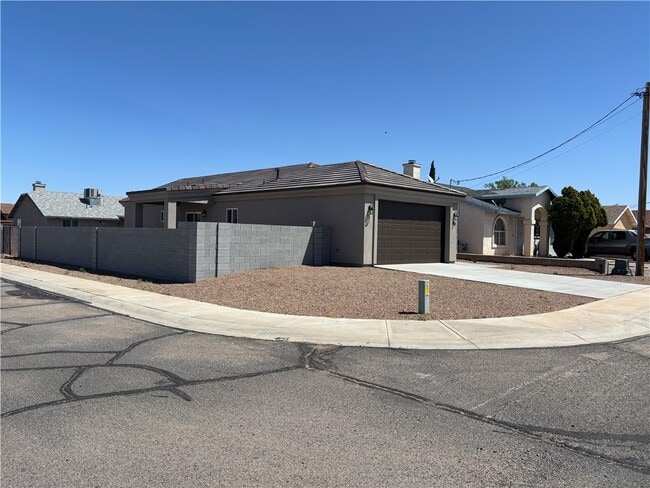 Photo - 2601 Chambers Ave