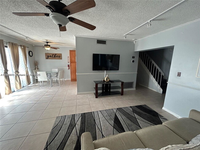 Photo - 3031 W Missionwood Ln