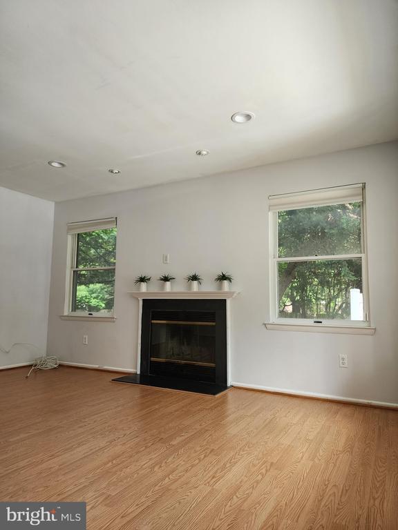 Photo - 49 David Brearly Ct Townhome