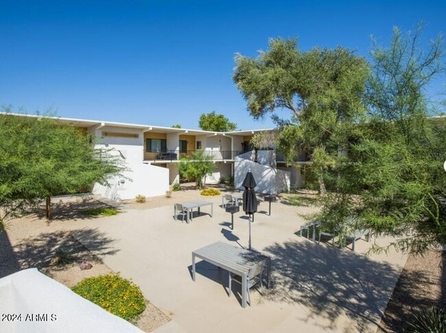 Building Photo - 8021 E Osborn Rd Unit 1 Rental