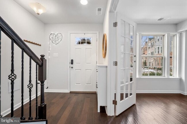 Photo - 13634 Crossbill Aly