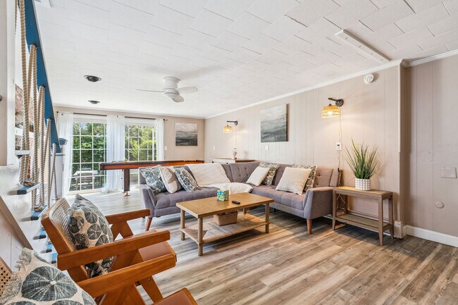 Photo - 2 Dover Ave Unit ID1333622P