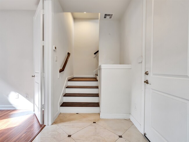Photo - 2309 Hadley St