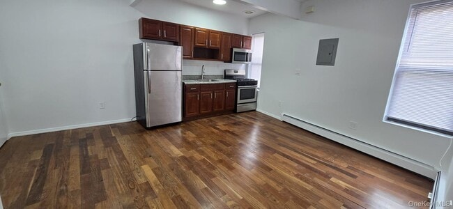 Building Photo - 60 W 184th St Unit 2F