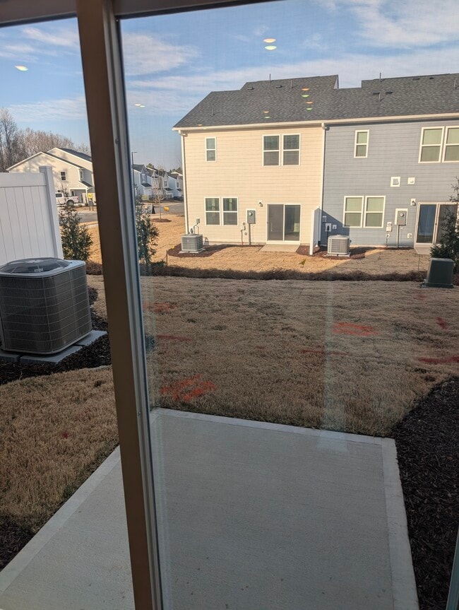 Photo - 2003 Oakdale Dr