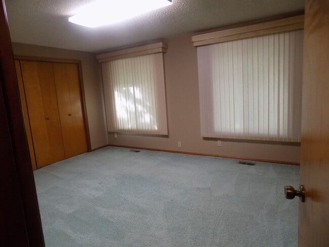 Photo - Beautiful Three Bedroom Home With Additional Space