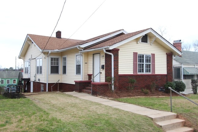 Building Photo - New On The Market!! Will not last long at this price. Better Hurry!!