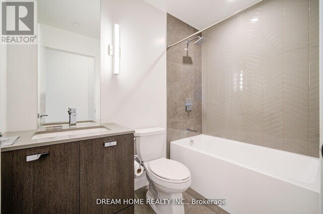 Photo - 10 De Boers Dr Unit 1008