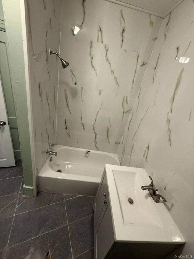 Photo - 10 Church Ave Unit 3