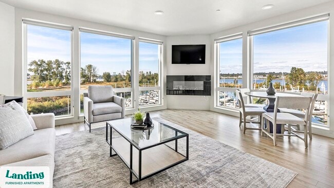 Building Photo - 11505 NE Yacht Harbor Dr Rental