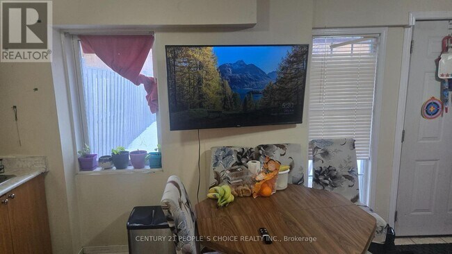 Photo - 68 Pennyroyal Crescent