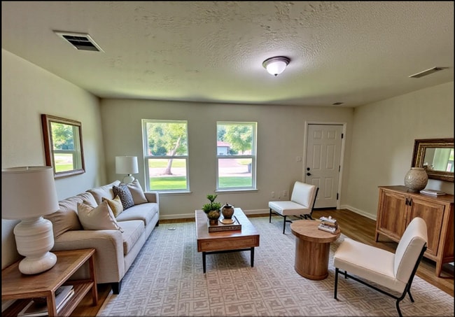 Photo - 5915 Beldart St