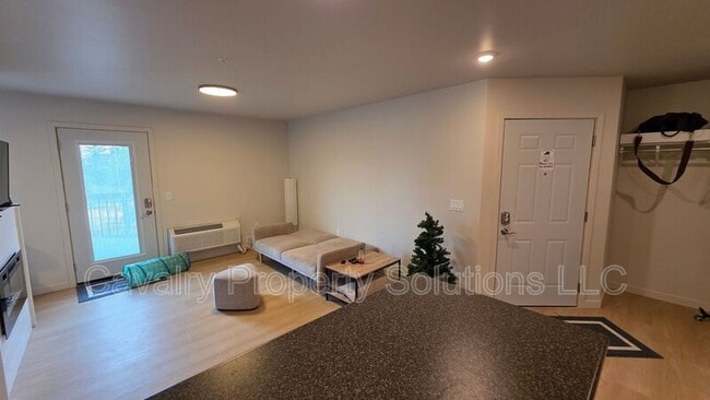 Photo - 1221 Commonwealth Ave