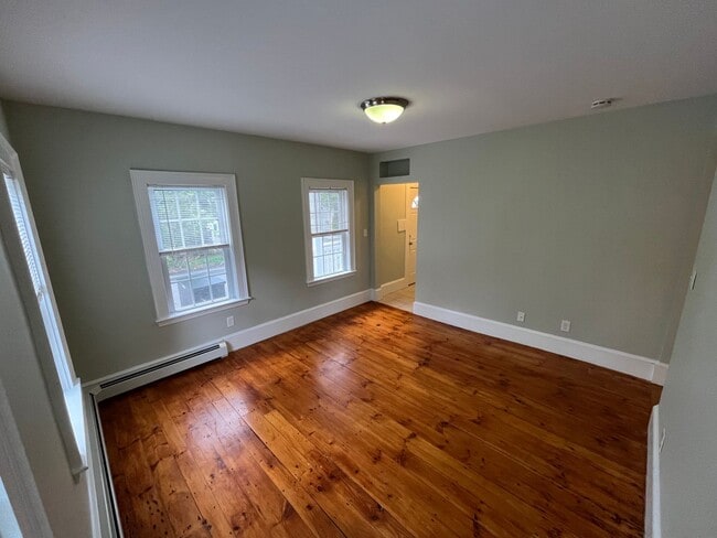 Photo - 44 Charnock St Unit 1