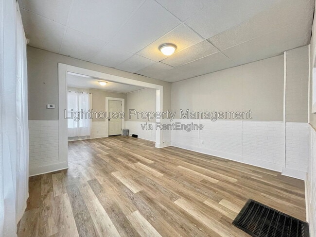 Photo - 836 W Grand Ave Unit 836