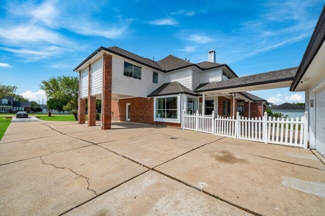 Photo - 7211 Savannah Glen Ln