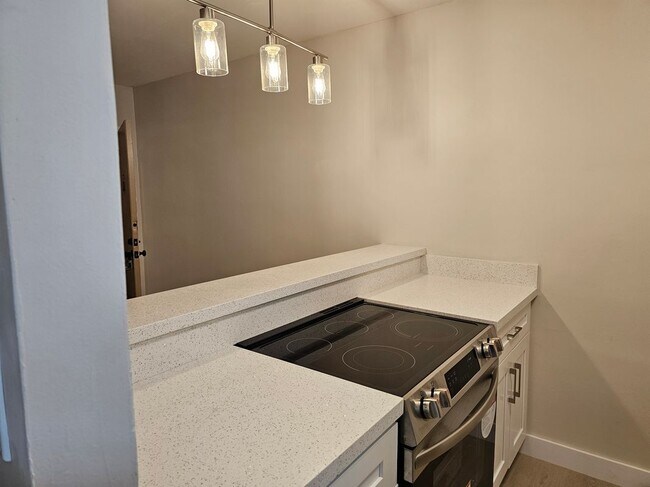 Photo - 5821 Washington St