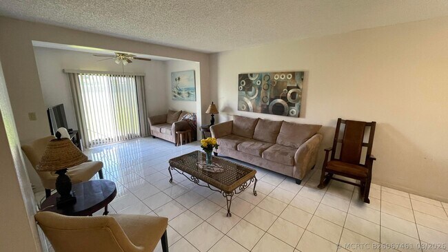 Photo - 7911 Southgate Blvd Unit B2