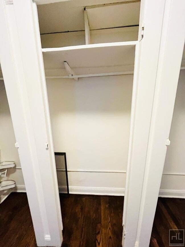 Photo - SECOND AVENUE Unit 3R