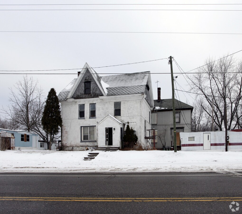 Photo - LOUISVILLE M H P