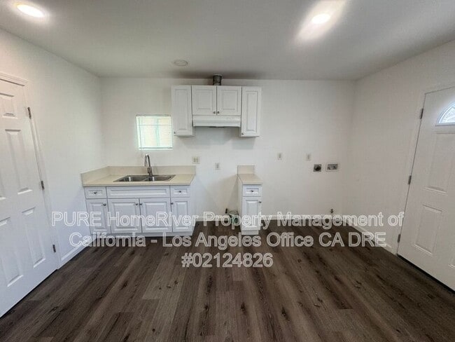 10977 1/2 Pope Avenue