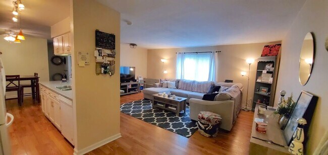 Photo - Centrally located, elegantly updated 2-bedroom & 1-bath 1st fl condo