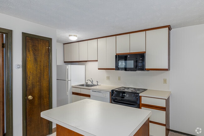 1BR, 1BA - 600SF - Kitchen - Stoneledge Villa