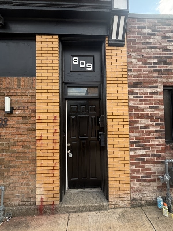 Photo - 809 Broadway Ave