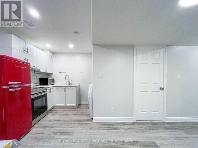 Photo - 22 Vandervoort Dr