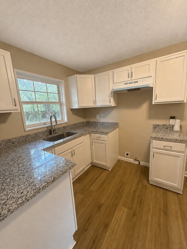 1117 Carol Cir