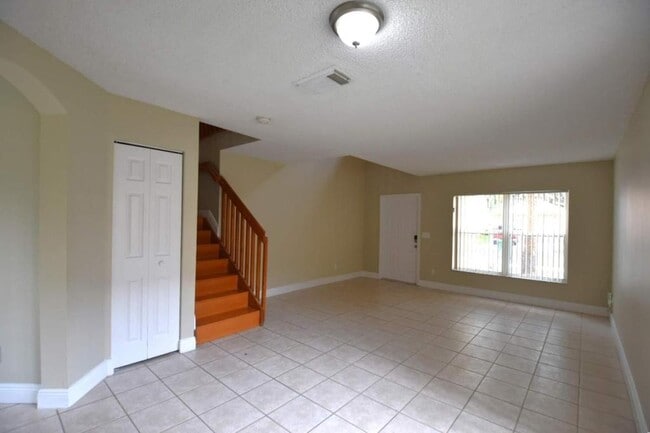 Building Photo - 13440 SW 24th St Rental