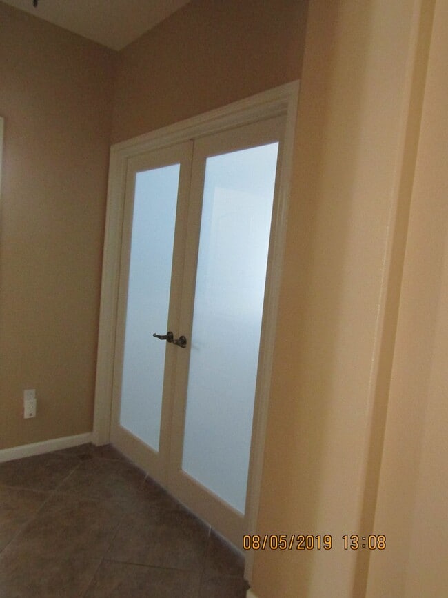 Photo - Beautiful Traditions Single Story Home is Centrally Located Near Shopping/101 Frwy