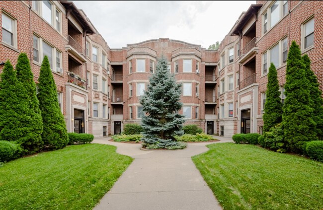 Photo - 431 E Oakwood Blvd Condo Unit 21