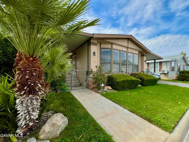 849 E Avenue I