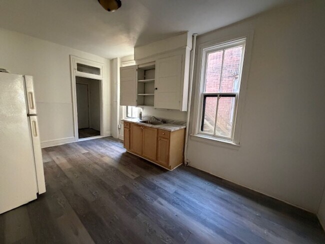 Photo - 347 E King St Unit 1st Floor