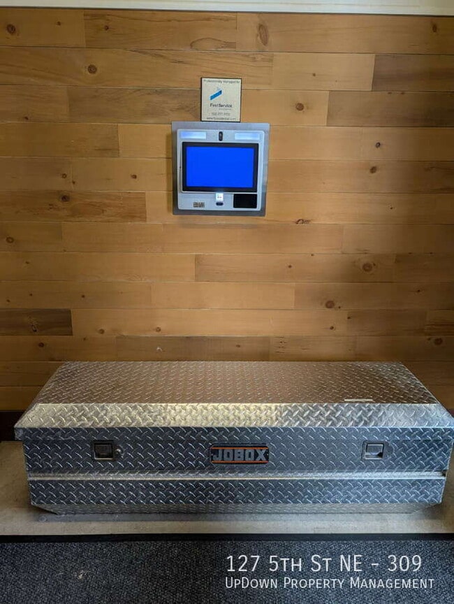 Photo - 127 5th St NE Unidad 309