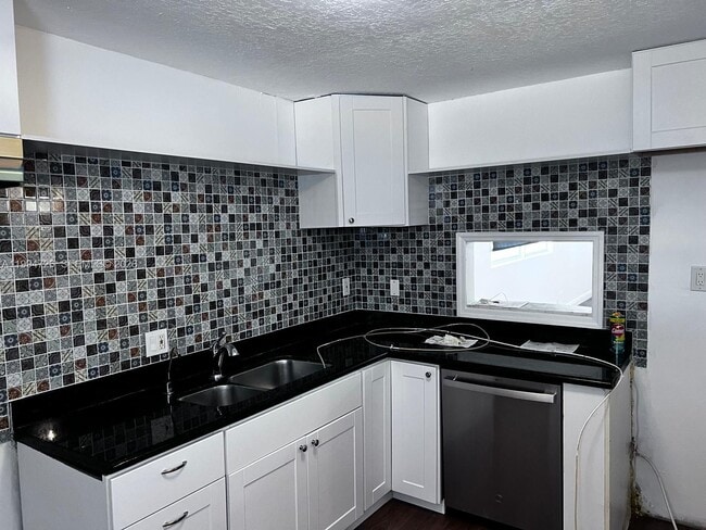 Photo - 109 SW 1st Ave