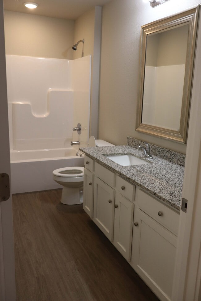 Photo - 1328 Seals St