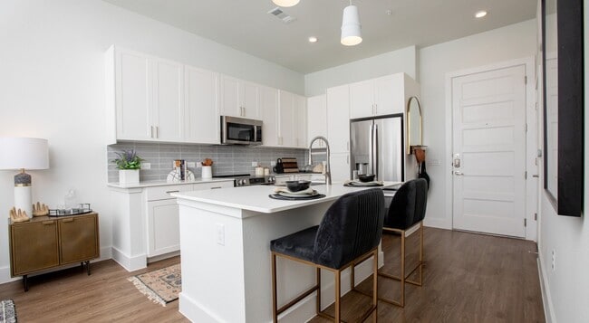 Photo - 11111 Nexus Ave.