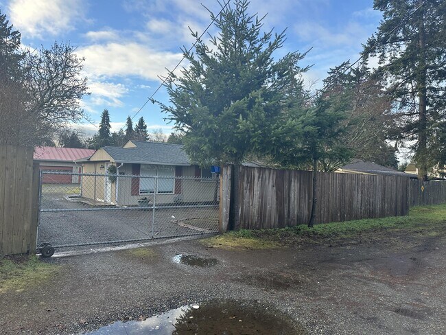 Photo - 6814 Foster St SW