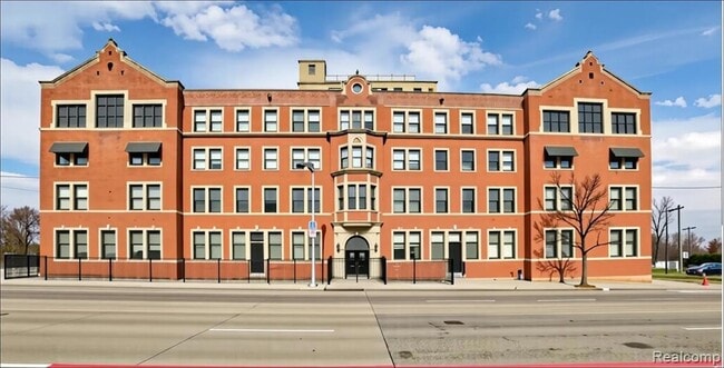 Building Photo - 6533 E Jefferson Ave Unit 212W