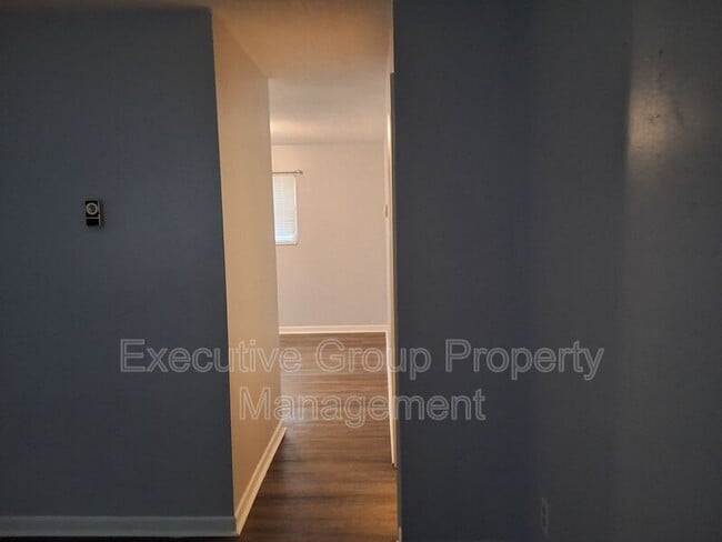 Photo - 1140 Evelyn Dr