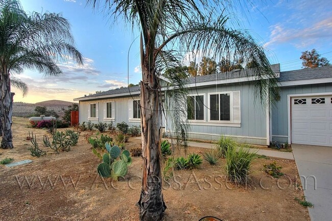 Building Photo - Spacious 3 Bedroom Home with Fenced Yard & Two-Car Garage in Lake Elsinore