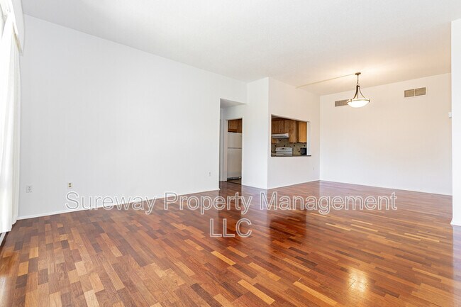 Photo - 1 Markham Rd