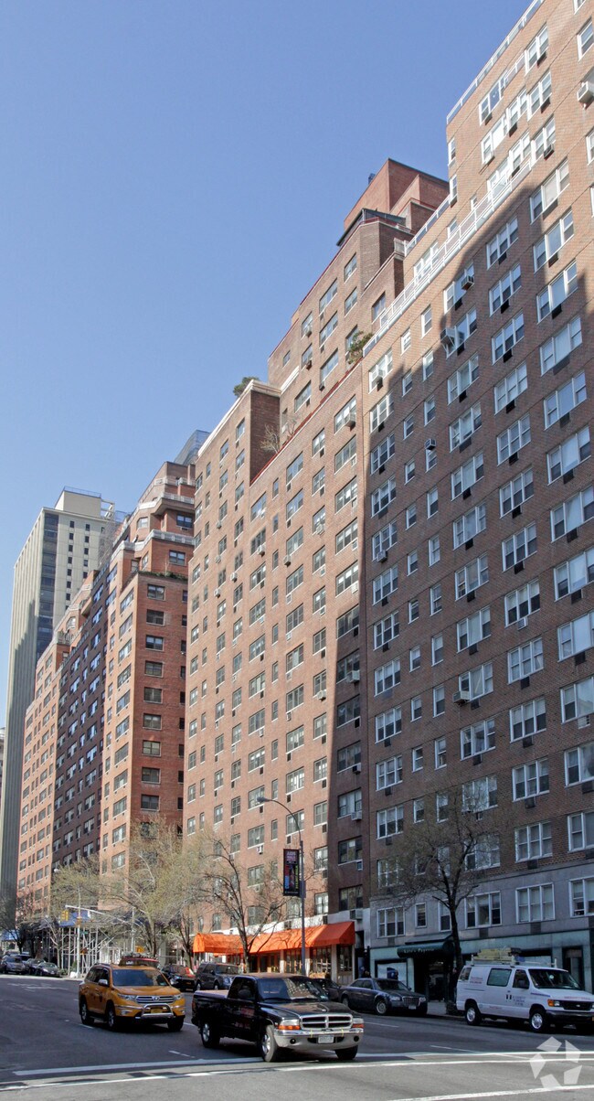 Photo - 181 E 73rd St