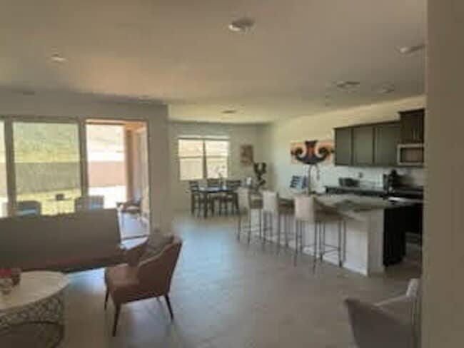 Photo - Beautiful 5 bed in Litchfield Park!