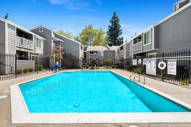 Photo - Southwind Court Apartments