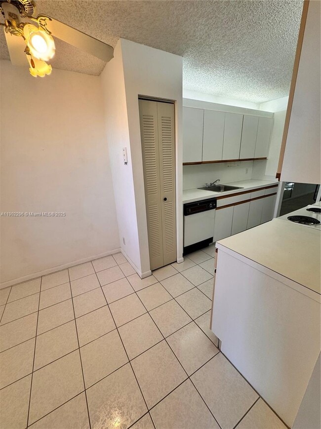 Photo - 1251 SW 125th Ave Unit 208T