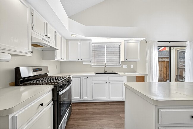 Photo - 20115 Beechview Ln