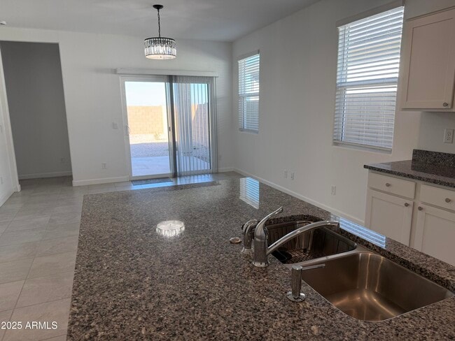 Photo - 40060 W Hillman Dr